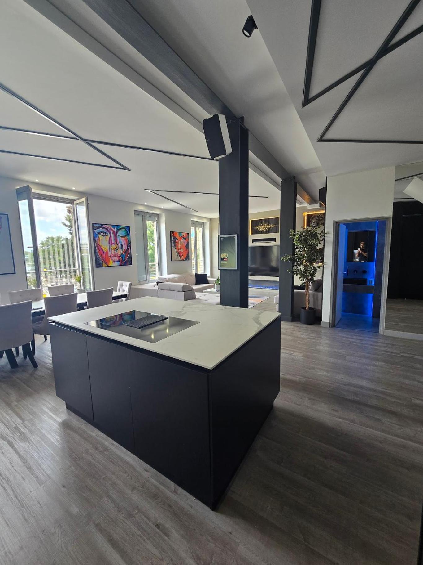 Riverside Place Лондон Екстериор снимка